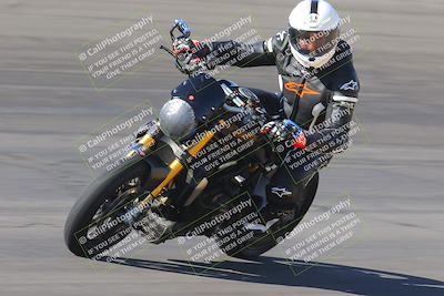 media/Nov-06-2023-Moto Forza (Mon) [[ce023d0744]]/4-Beginner Group/Session 2 (Bowl Tight Speed)/